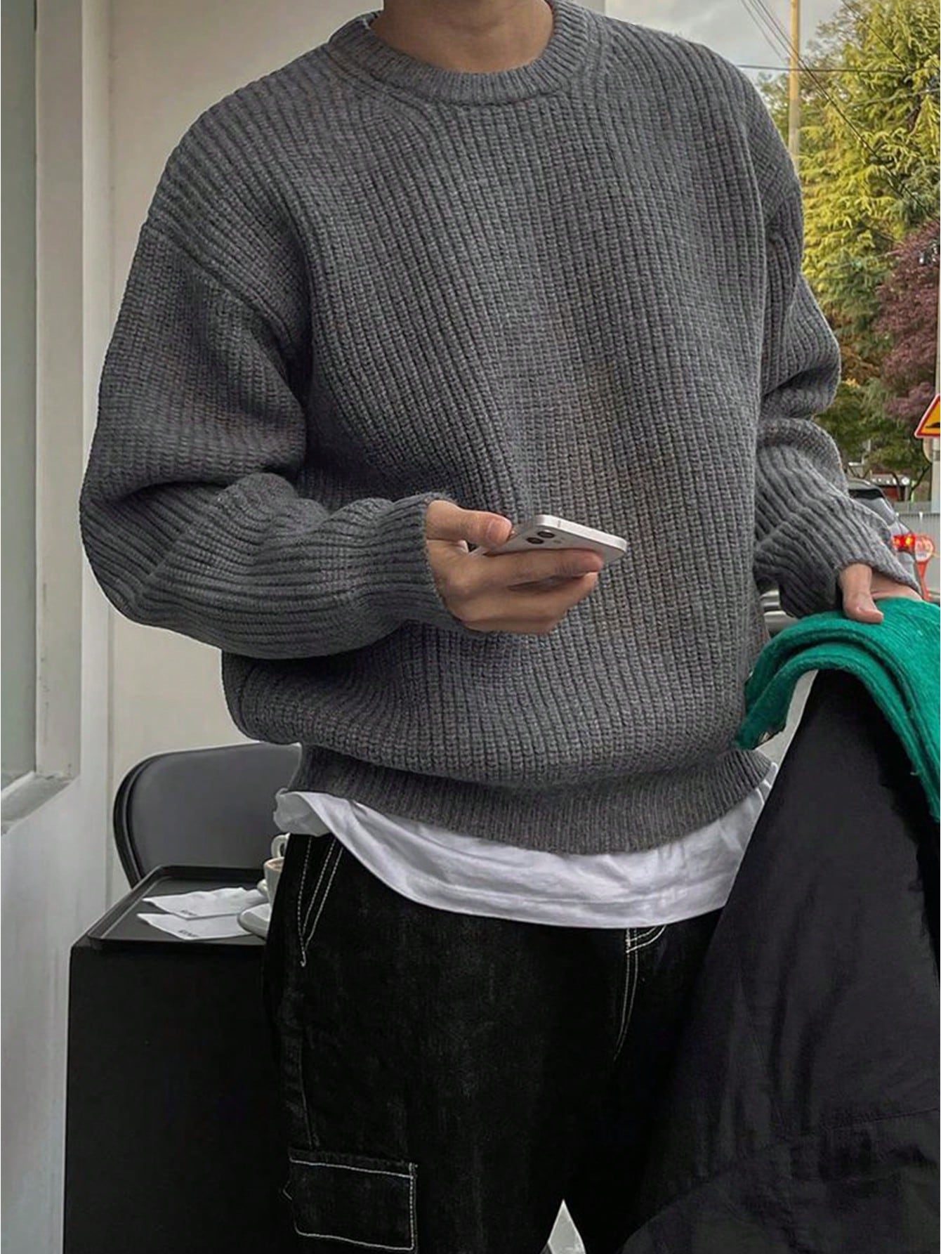 Unisex Loose Fit Beaded Pattern Casual College Style Pullover Sweater met ronde hals, lange mouwen en verlaagde schouders, minimalistisch ontwerp, warm voor herfst/winter