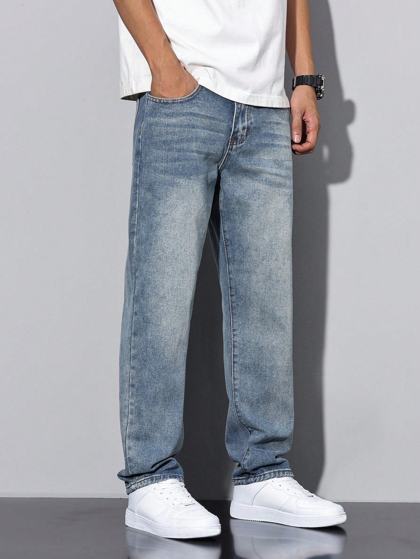 Manfinity RivetRise Herenjeans met versleten wassing