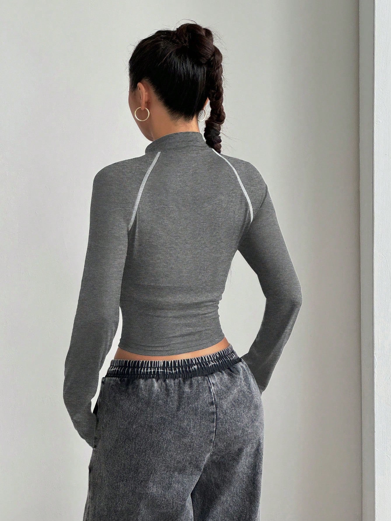 Coolane Dames T-shirt met gestikte raglanmouwen, asymmetrische zoom, slim fit en opstaande kraag
