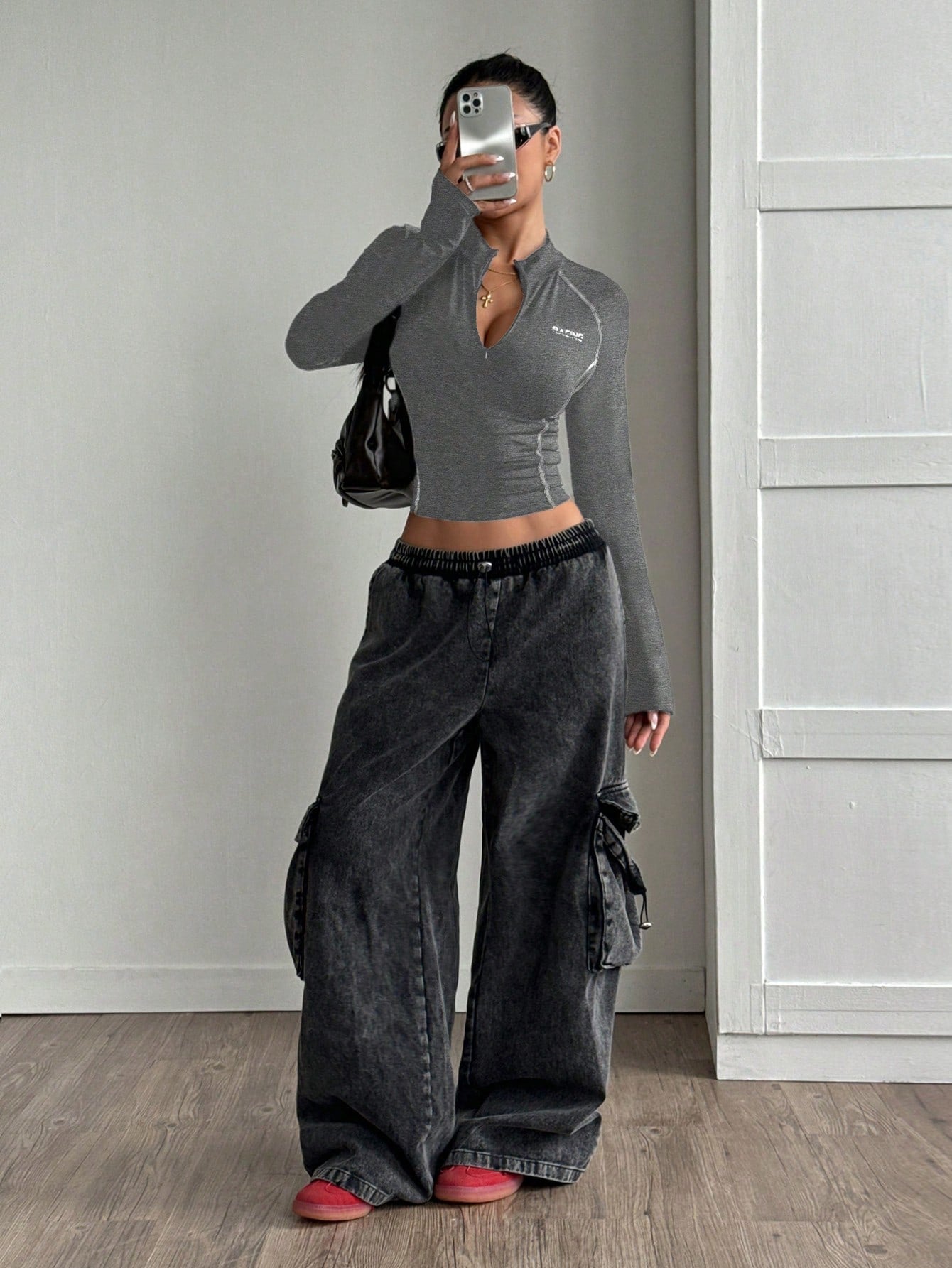 Coolane Dames T-shirt met gestikte raglanmouwen, asymmetrische zoom, slim fit en opstaande kraag
