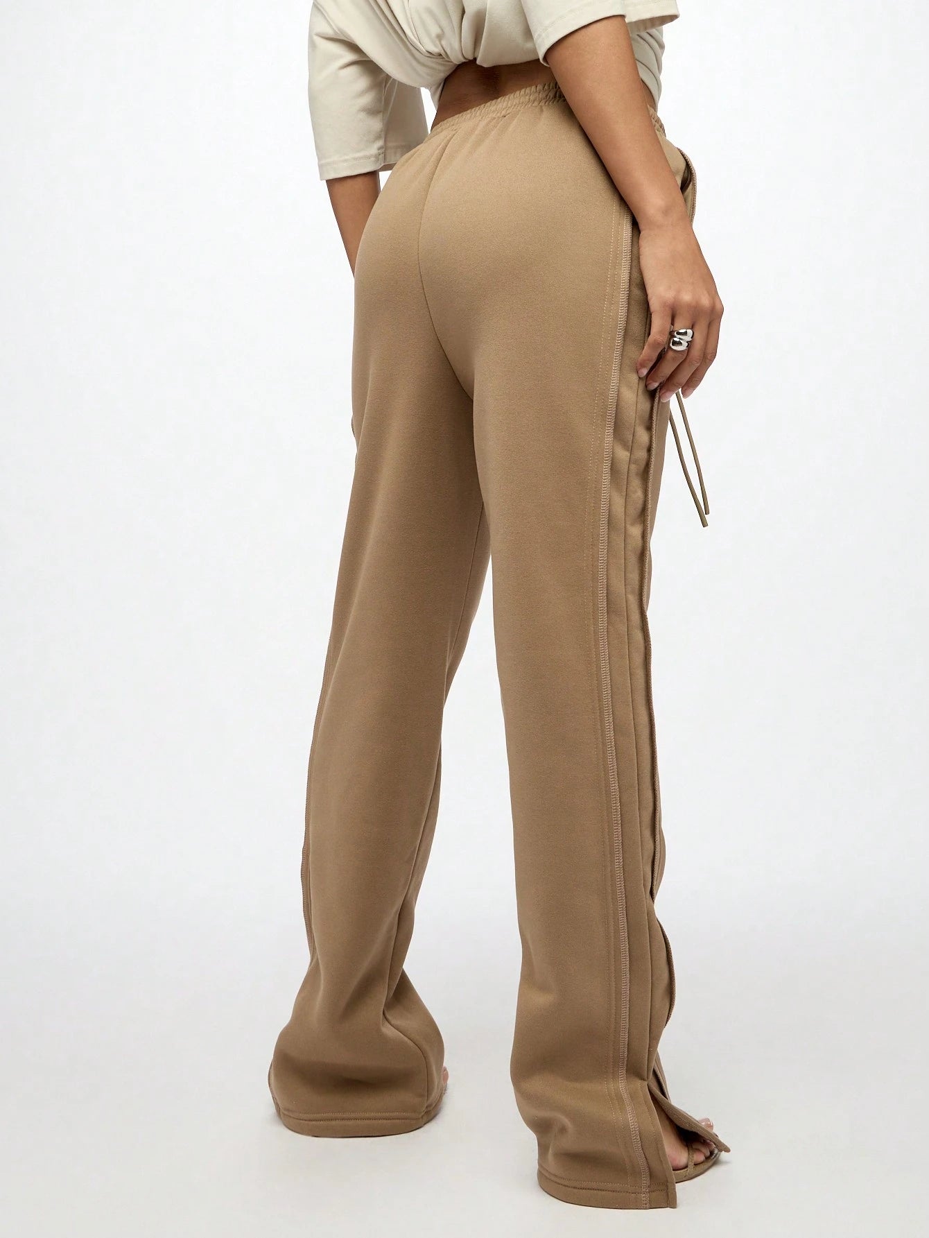 SUMWON WOMEN Flare Fit joggingbroek met zijsplit